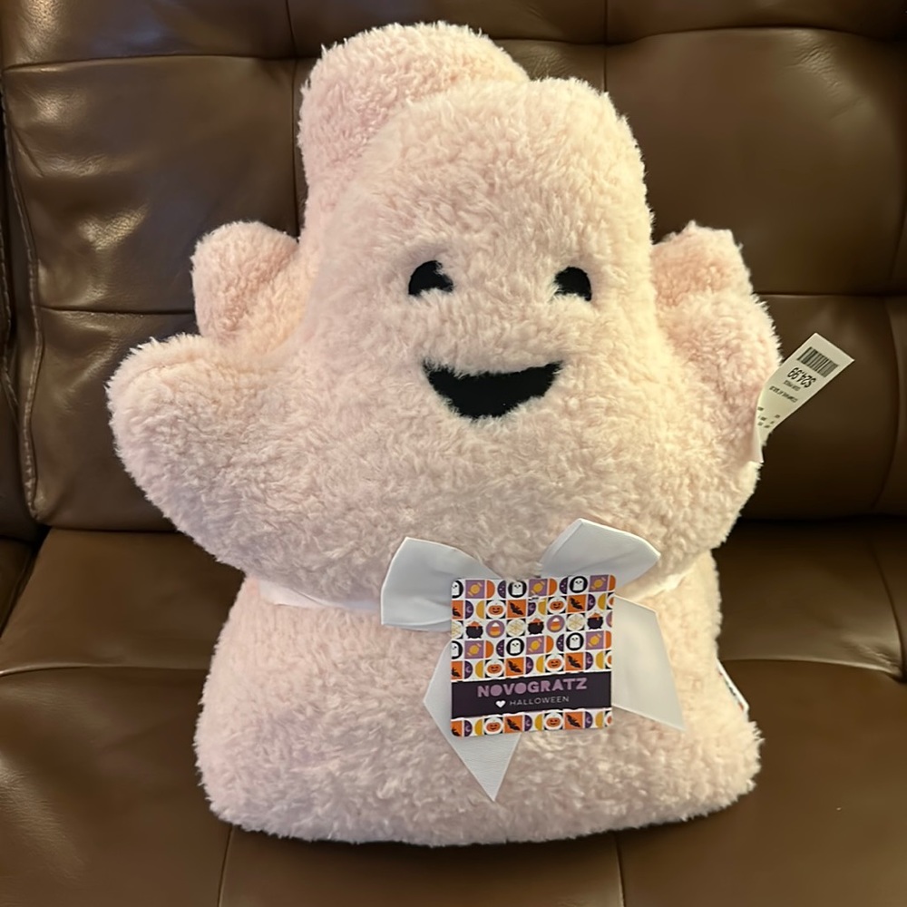 Pale pink ghost Sherpa pillows NWT